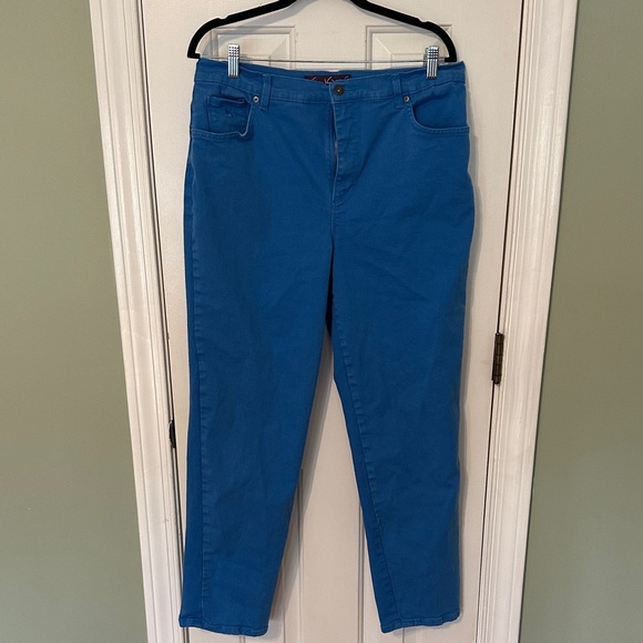 Gloria Vanderbilt Vibrant Blue Straight Leg Jeans - Picture 3 of 6
